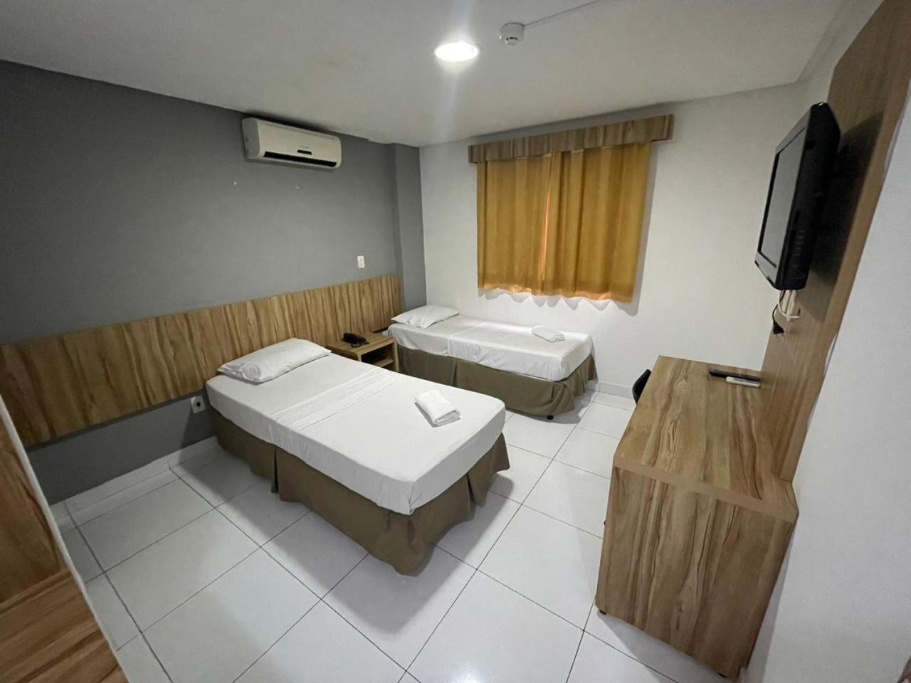 Cr Hotel Bueno - Antigo Hotel Serras De Goyaz Гояния Экстерьер фото